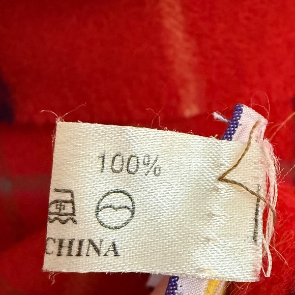 Red Tartan Wool Scarf - Picture 7 of 9